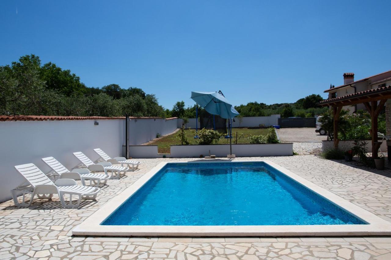 Holiday Home Petrovic Medulin Exterior photo